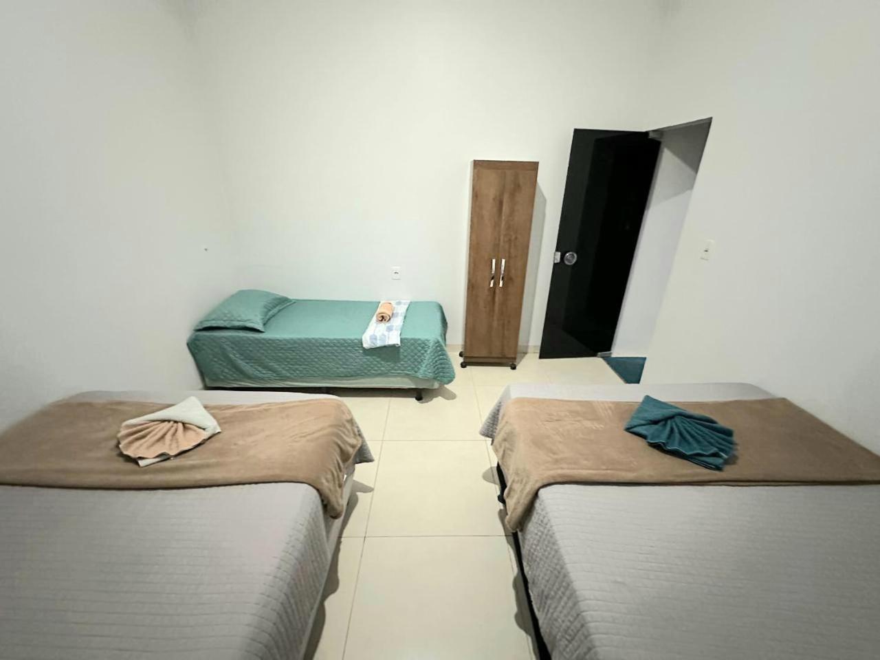 Casa De Hospedes Proximo Ao Aeroporto E Rodoviaria 帕尔马斯 外观 照片